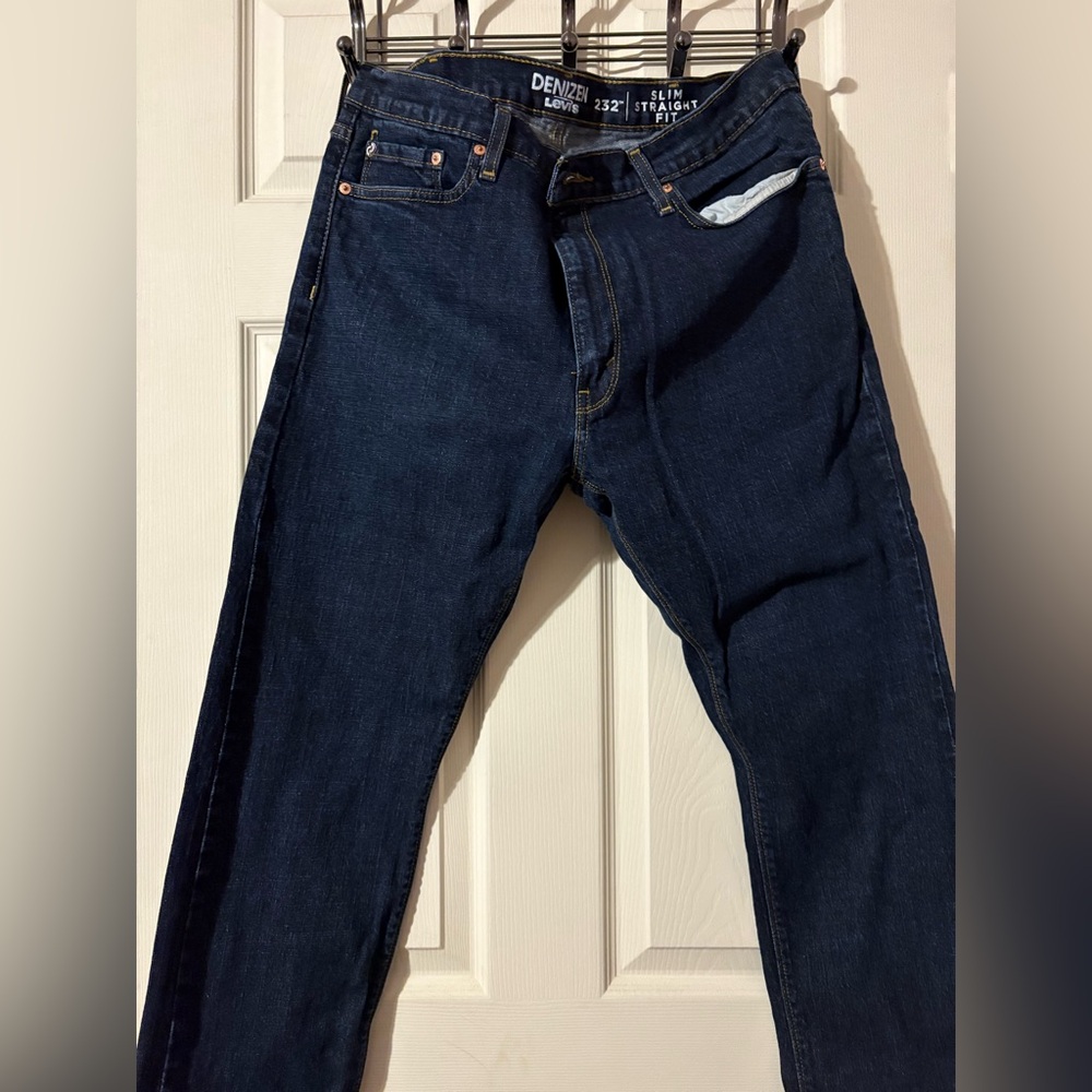 NWOT DENIZEN LEVIS 232 SLIM STRAIGHT JEANS